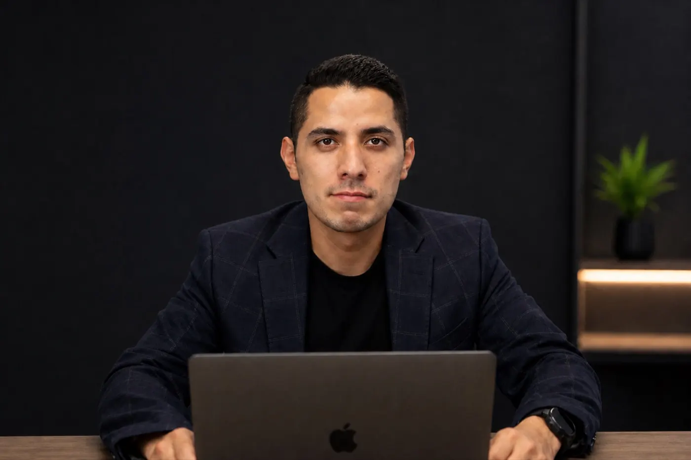 Anthony Chávez, fundador y builder de productos digitales